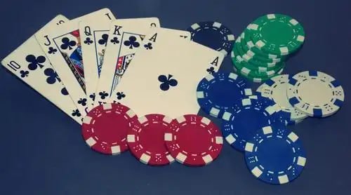 Tampilan aplikasi mona4d sportsbook dan kasino di perangkat mobile